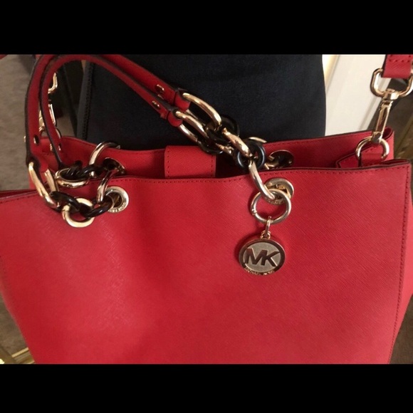 SOLD! Michael Kors Saffiano Red Leather Satchel - Picture 4 of 8